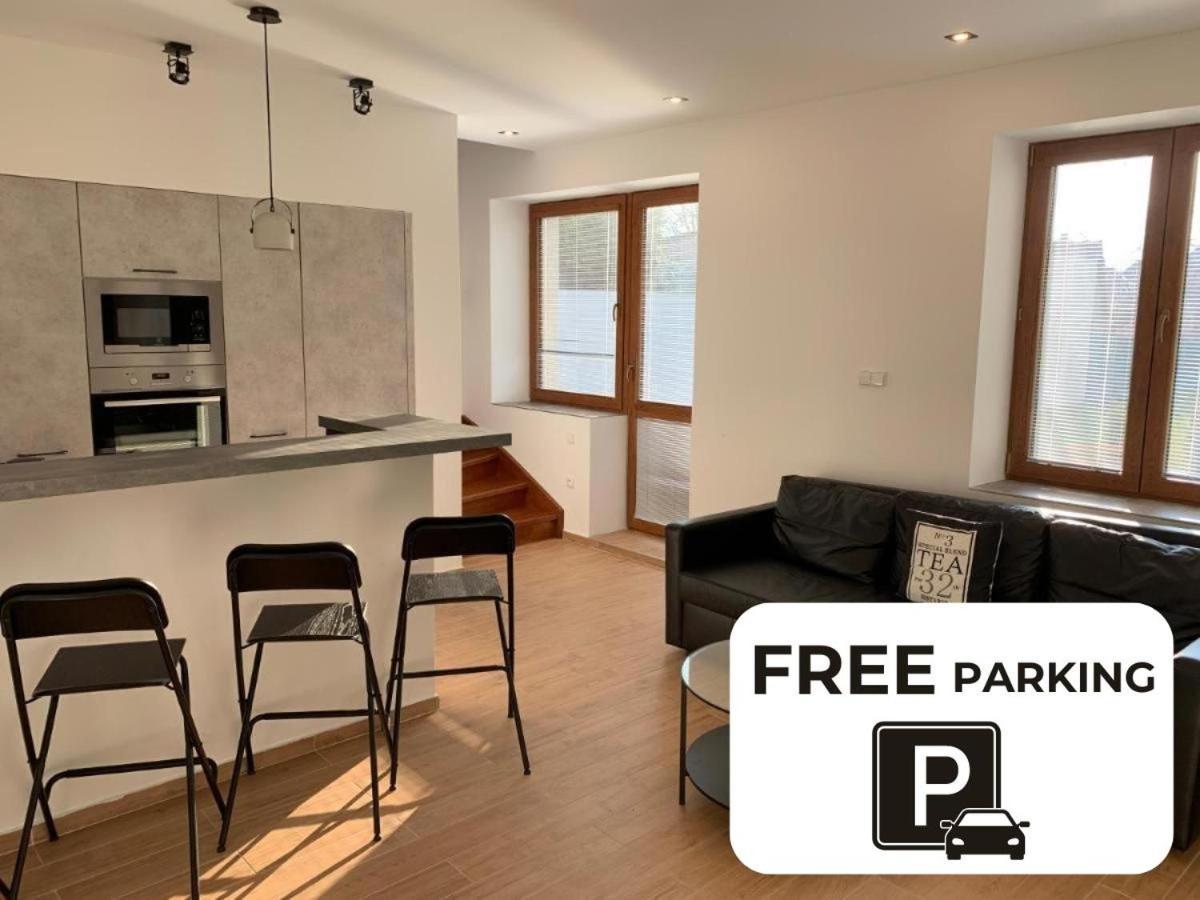 Apartmány Holiday Ostrava Esterno foto